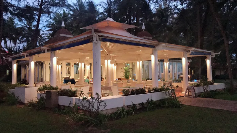 งานออกแบบแสงสว่าง Dusit Thani Laguna Phuket โดย CKS Light Plus